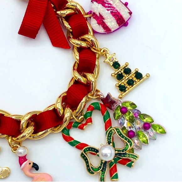 New Betsey Johnson Christmas Charm Bracelet - Picture 9 of 11